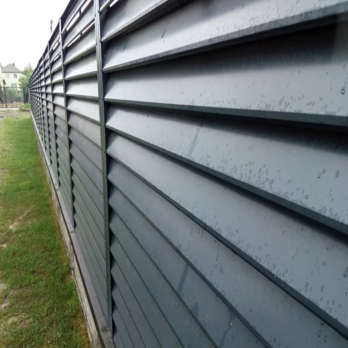 забор жалюзи сбоку